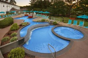 Bazén v ubytování Marriott's Fairway Villas nebo v jeho okolí