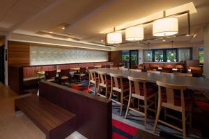 Restaurant o iba pang lugar na makakainan sa Fairfield Inn & Suites by Marriott Lynchburg Liberty University
