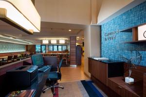 an office with a desk with a computer on it at Fairfield Inn & Suites by Marriott Lynchburg Liberty University in Lynchburg