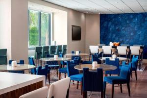Posezení v ubytování Irvine Marriott