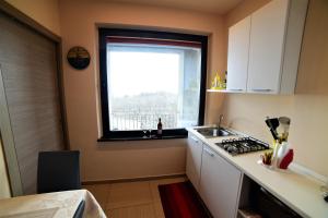 Kuchyňa alebo kuchynka v ubytovaní B&B Dimora dell' Etna