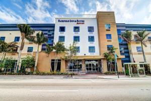 a rendering of the palmetto inn suites hotel at Fairfield Inn & Suites by Marriott Delray Beach I-95 in Delray Beach
