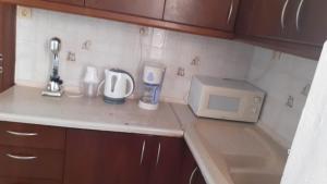 A kitchen or kitchenette at Eirinis home