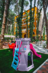 Zahrada ubytování Hotel Mali i Robit