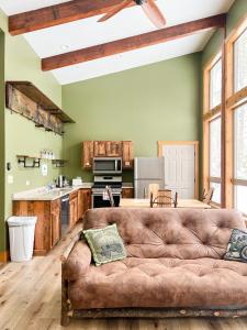 Gallery image of Cranberry Inn in Mercer