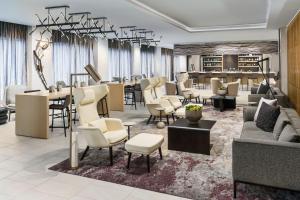 Posezení v ubytování AC Hotel By Marriott Portland Beaverton
