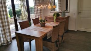 Afbeelding uit fotogalerij van Gästehaus Sonnenhügel in Möhnesee +65 foto's