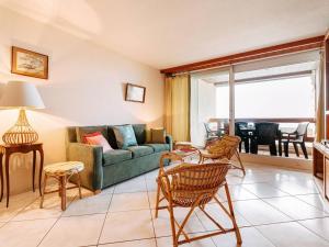Posedenie v ubytovaní Carnac - Appartement 4 pièces - 85m² - Face mer - WIFI - Garage - FR-1-477-226