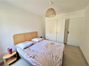 Zdjęcie z galerii obiektu Jolie petite maison de ville dans le centre ancien w mieście Arles