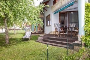 A garden outside Holiday home in Balatonmariafürdo 37749