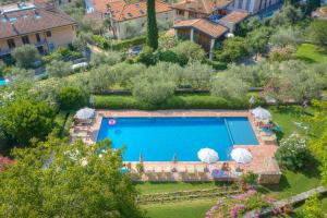 Bazén v ubytování Hotel Villa Europa nebo v jeho okolí