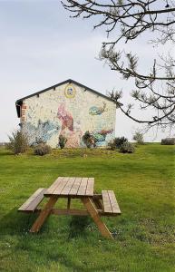 Zdjęcie z galerii obiektu Camping La Petite Houmée w mieście Curzay-sur-Vonne