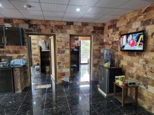 Kuchyň nebo kuchyňský kout v ubytování Galaxy Hill Resorts Murree, Residence inn GHR9320 + 36 fotografií