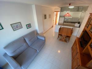 Kuchyňa alebo kuchynka v ubytovaní Apartamentos Voramar Altamar
