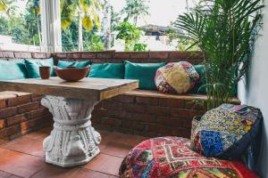 Posezení v ubytování Boho's Hotel