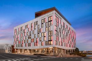 a Representación de un nuevo edificio de oficinas en Hyatt Centric Beale Street Memphis, en Memphis
