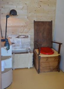 Część wypoczynkowa w obiekcie Camping La Petite Houmée