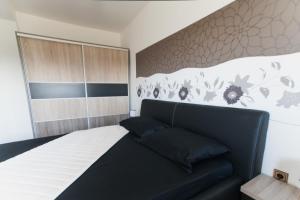 Gallery image of Apartments Toka in Petrcane