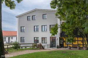 Το κτήριο όπου στεγάζεται  το διαμέρισμα