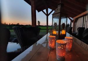 Nápoje v ubytování The Barn - Aurora Hoeve - loft met jacuzzi