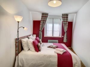 Gallery image of Le Chat Qui Veille in Bayeux
