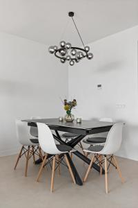 Fotografia z galérie ubytovania Seaview apartment with heated pool by Costarentals - Ref M21 v destinácii Estepona