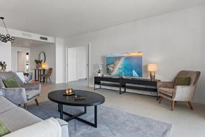 Posedenie v ubytovaní Seaview apartment with heated pool by Costarentals - Ref M21
