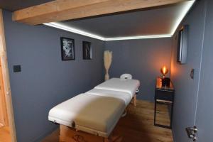 Kúpele alebo wellness v ubytovaní Chalet le Vertical - Chalet5*, sauna, jacuzzi, billard, balnéo, massage, pistes à 150 m