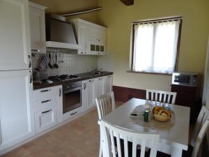 Köök või kööginurk majutusasutuses Agriturismo Tara