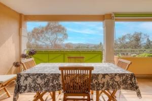 Zdjęcie z galerii obiektu Bel appartement classé 3 étoiles w mieście Bormes-les-Mimosas