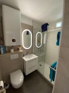 Un baño de Studio front de mer avec vue mer panoramique !