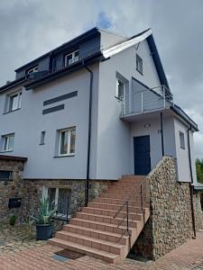 Budova, kde se apartmán nachází + 13 fotografií