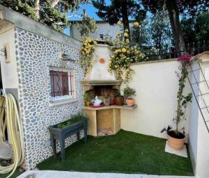 Fotografia z galérie ubytovania Maison de charme avec piscine en ville v Avignone