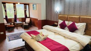 Fotografia z galérie ubytovania Hotel Hilltop At Mall Road Manali With Open Terrace v destinácii Manāli