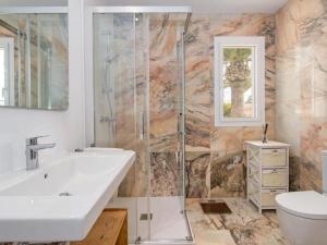 Ένα μπάνιο στο Casa Calma +26 φωτογραφίες