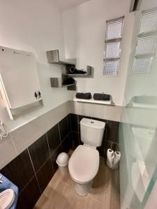 Ένα μπάνιο στο Le Piccolo, Centre-ville