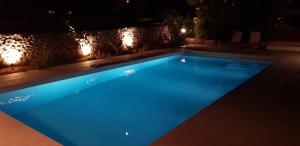 Bazén v ubytování Es Campet, charmante finca, Soller, Vue splendide, piscine, calme nebo v jeho okolí