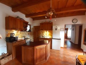 Φωτογραφία από το άλμπουμ του Forrásvölgy vendégház σε Josvafo