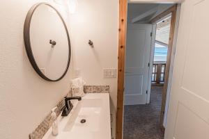 Koupelna v ubytování Ocean Views for days....... + 54 fotografií