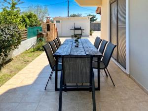 Patio alebo iná vonkajšia časť ubytovania Rosalia House