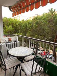 Balkon lub taras w obiekcie Cagnes-sur-Mer, 50m de la mer, au calme