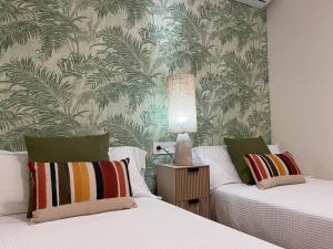 Posteľ alebo postele v izbe v ubytovaní Suite 208, Close to the beach, 2 bedroom,Golden Mile