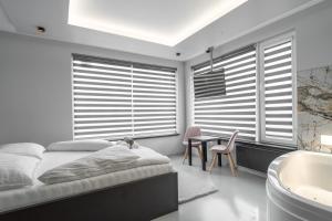 Photo de la galerie de l'établissement OŽA apartmány, à Ostrava 11 autres photos