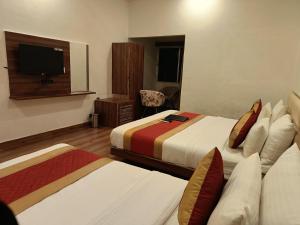 Galeriebild der Unterkunft LEELA BIZOTEL in Junagadh + 58 Fotos