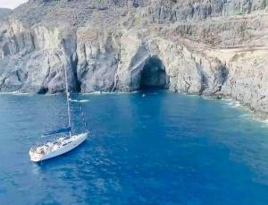 Gallery image of Brego, Velero para alojamiento in Santa Cruz de Tenerife
