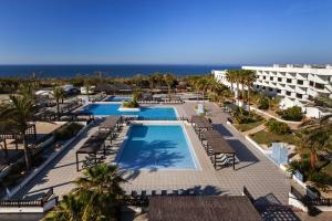 Bazén v ubytovaní Barceló Cabo de Gata alebo v jeho blízkosti