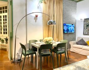 Χώρος καθιστικού στο Pantheon Ancient Rome Apartment