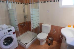Kúpeľňa v ubytovaní Renting House GALINI