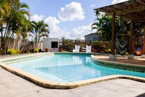 Piscina en o cerca de Caribbean Backyard - Home w Private Pool/Jacuzzi
