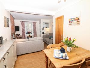 Posezení v ubytování Quarry Cottage + 20 fotografií